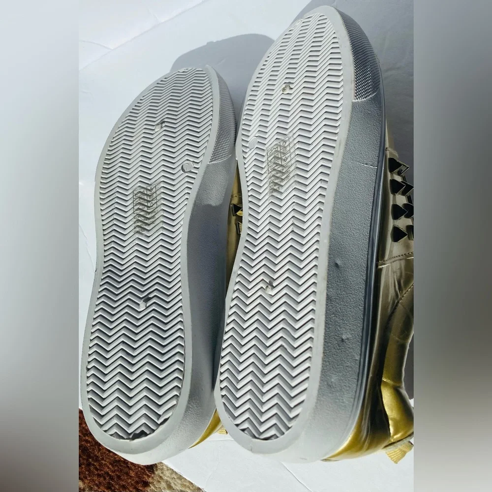 Rockawear Footwear Gold Shoes with Spikes,‎ 7